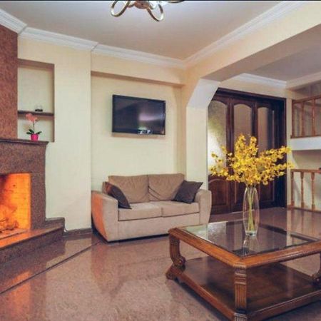 Bed and Breakfast 7 Star Тбілісі Екстер'єр фото