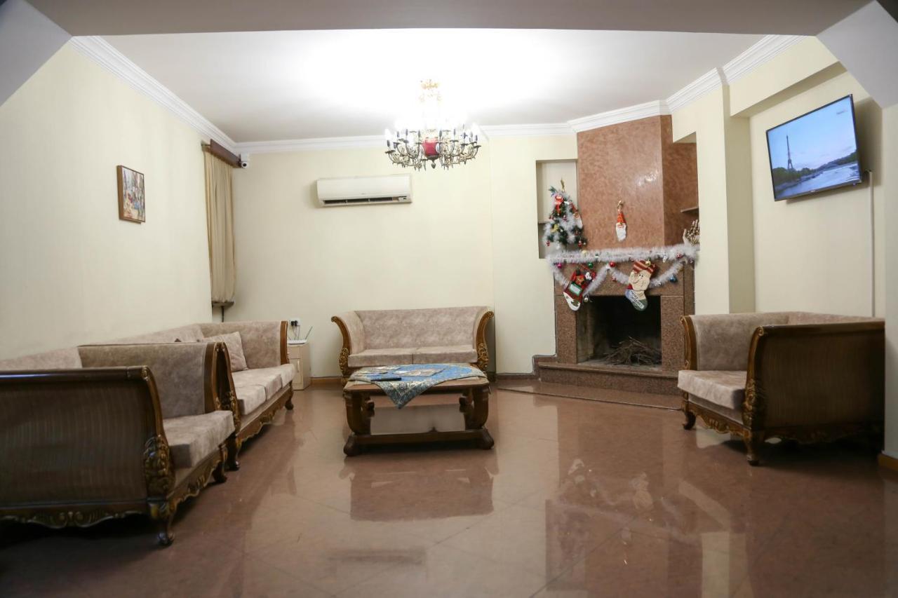 Bed and Breakfast 7 Star Тбілісі Екстер'єр фото