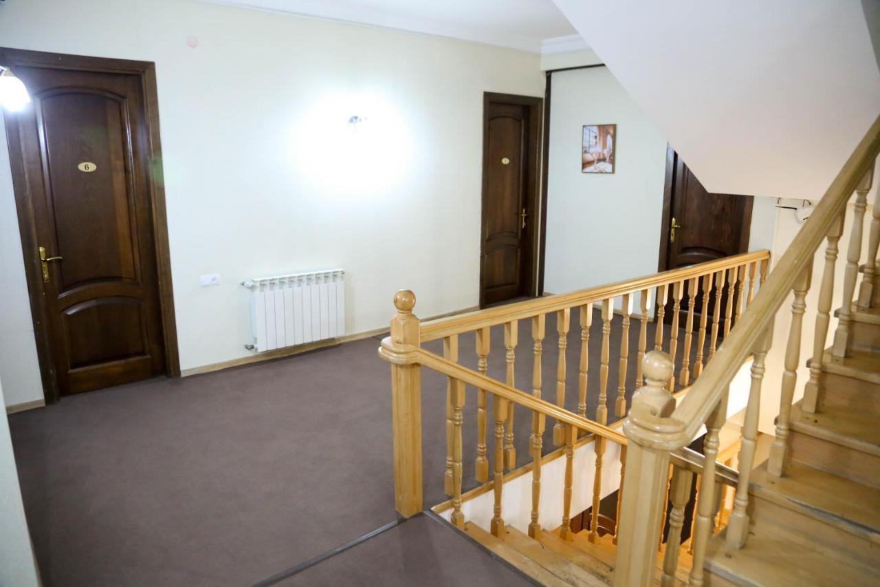 Bed and Breakfast 7 Star Тбілісі Екстер'єр фото
