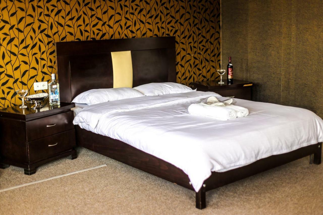 Bed and Breakfast 7 Star Тбілісі Екстер'єр фото