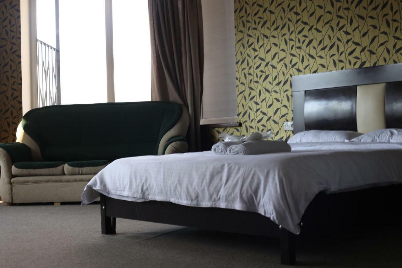 Bed and Breakfast 7 Star Тбілісі Екстер'єр фото